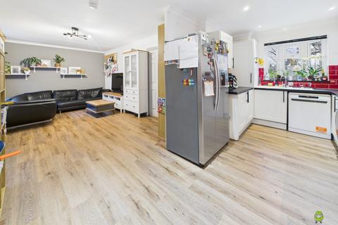3 bedroom end of terrace house for sale, Homer Close, Bexleyheath, DA7