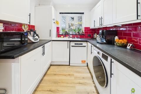 3 bedroom end of terrace house for sale, Homer Close, Bexleyheath, DA7