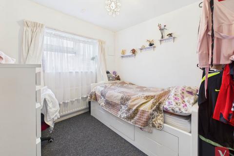undefined, Derwent Road, Luton LU2