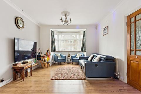 4 bedroom semi-detached house for sale, Holmdene Avenue, North Harrow HA2