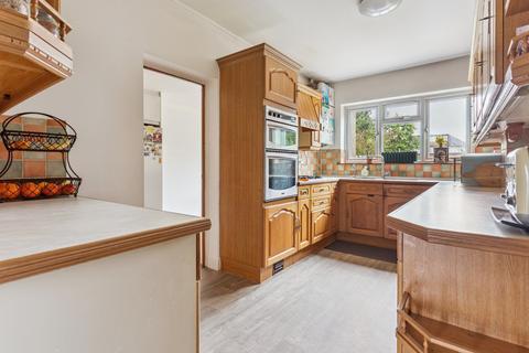 4 bedroom semi-detached house for sale, Holmdene Avenue, North Harrow HA2