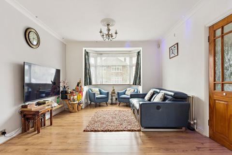 4 bedroom semi-detached house for sale, Holmdene Avenue, North Harrow HA2