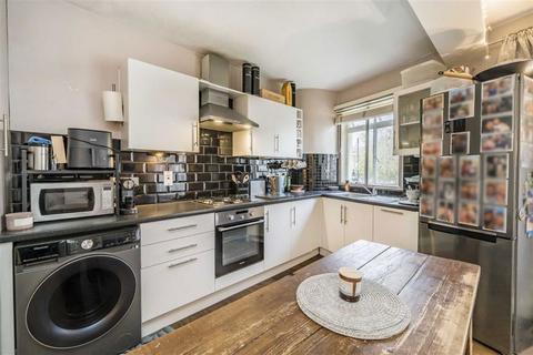 1 bedroom flat for sale, Canterbury Court, London SW9