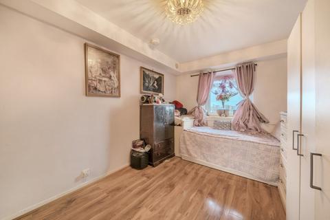 2 bedroom flat for sale, Hazelwood Tower, Golborne Gardens, London, W10