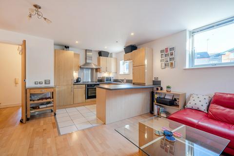 2 bedroom flat for sale, Hunt Close, Holland Park, London, W11