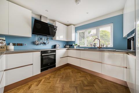 4 bedroom detached house for sale, Binscombe Lane, Godalming, GU7