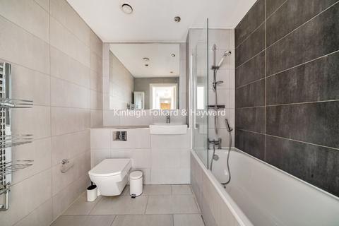 2 bedroom flat to rent, East Street, London, SE17