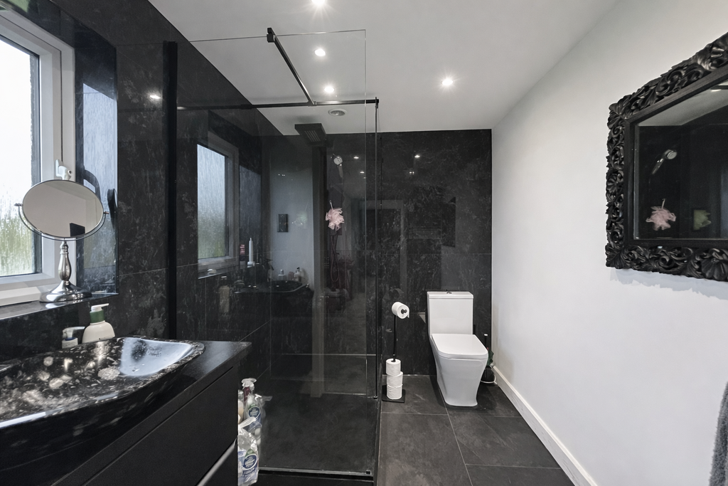 Ensuite