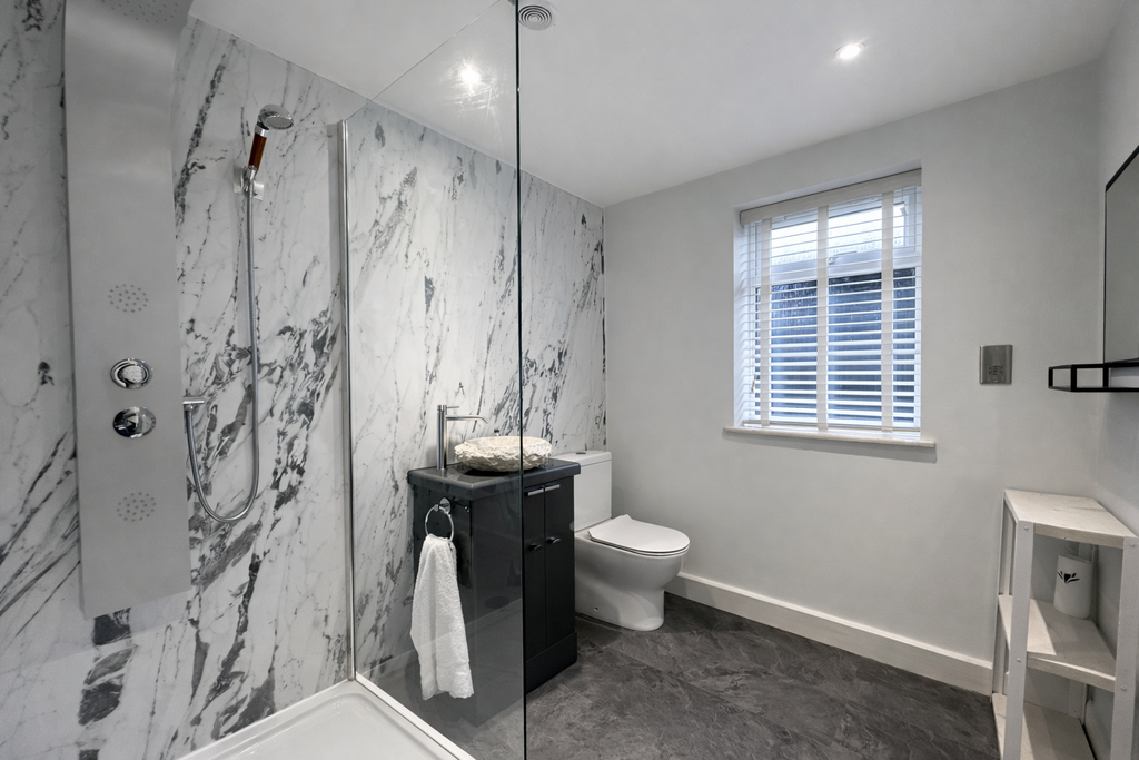 Ensuite