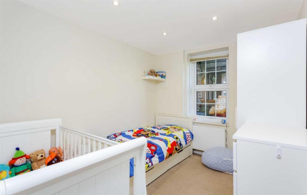Manor-court-aylmer-road-london-n2