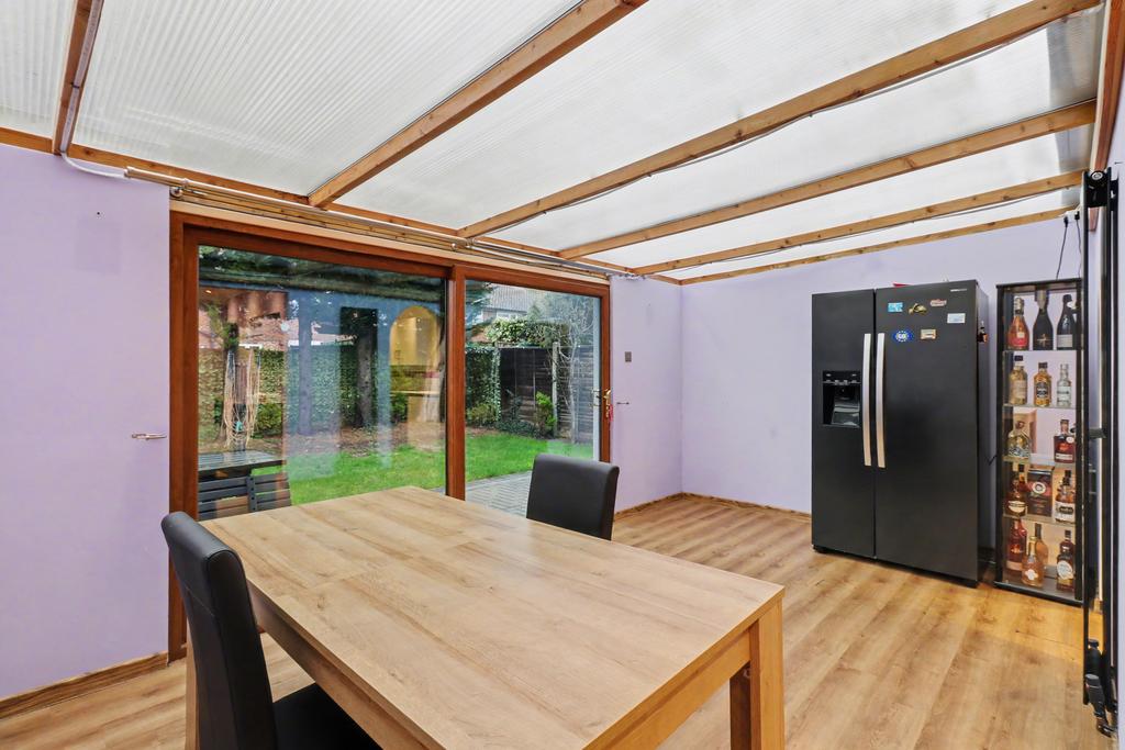 Open plan lean to