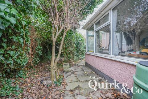 1 bedroom bungalow for sale, Hassell Road, Canvey Island, SS8