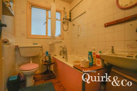 1 bedroom bungalow for sale, Hassell Road, Canvey Island, SS8