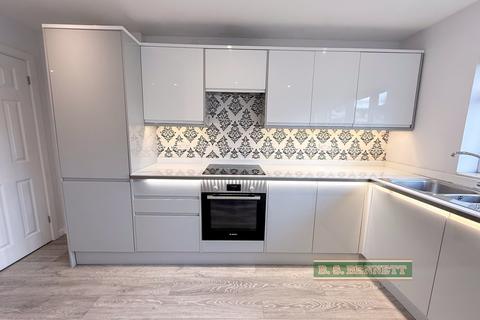 2 bedroom terraced house for sale, Wraysbury, Berkshire