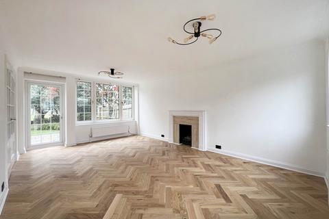 4 bedroom house to rent, The Moat, New Malden