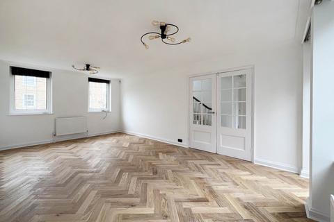 4 bedroom house to rent, The Moat, New Malden