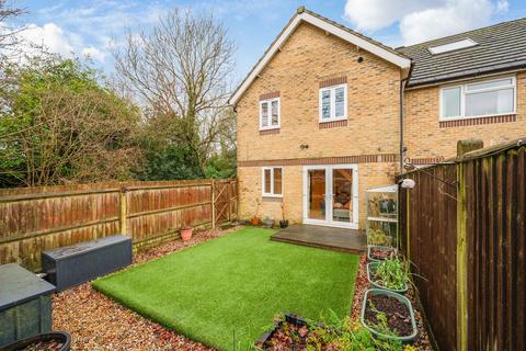 2 bedroom end of terrace house for sale, Crowhurst Mead, Godstone RH9