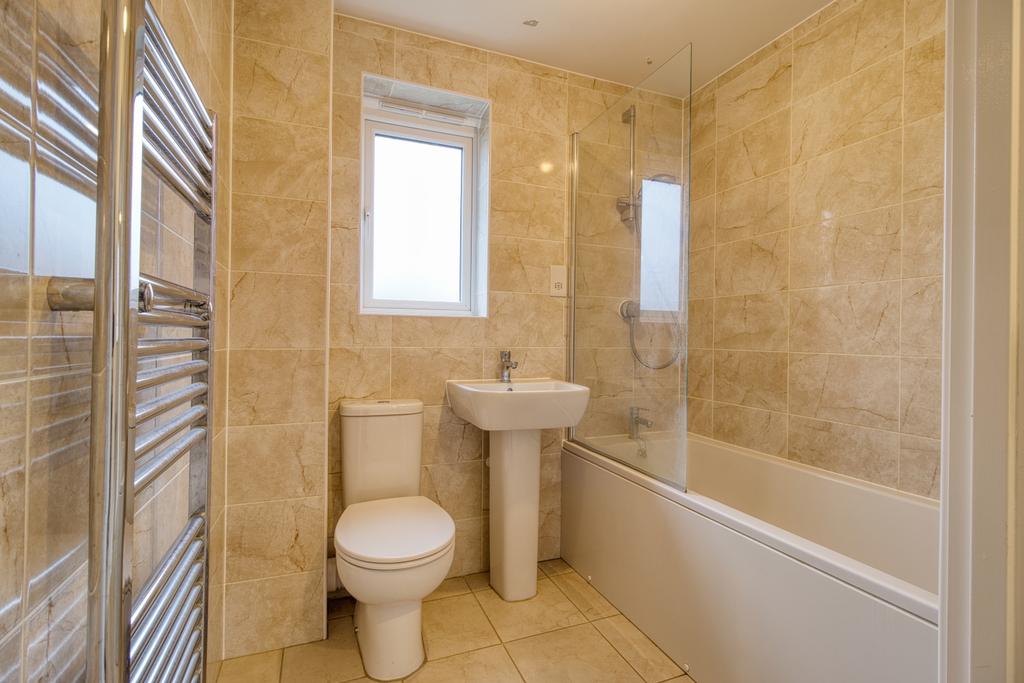 Bathroom - Ewe Move Swindon South