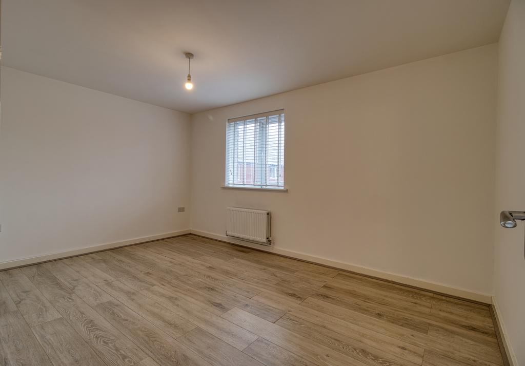 Bedroom One - Ewe Move Swindon South