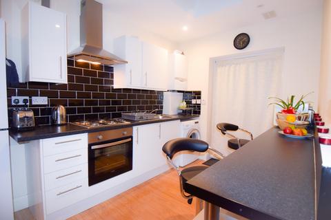 5 bedroom terraced house for sale, Greenford, UB6