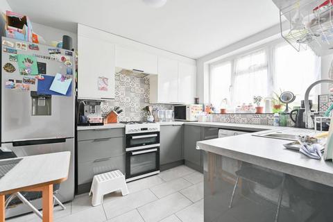 undefined, Moat Close, Bushey, WD23