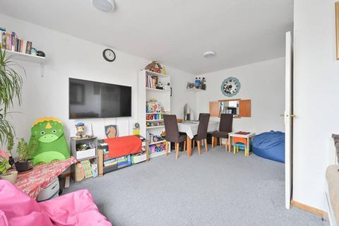 undefined, Moat Close, Bushey, WD23