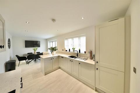 undefined, Milner Avenue, Preston, Hull