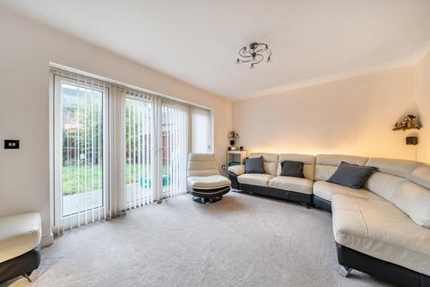 undefined, Hoad Crescent, Surrey GU22