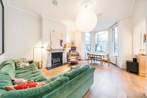 2 bedroom flat for sale, Hillmarton Road, London N7