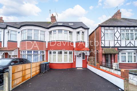 5 bedroom semi-detached house to rent, Ecclesbourne Gardens, Palmers Green, London