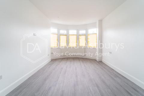 5 bedroom semi-detached house to rent, Ecclesbourne Gardens, Palmers Green, London
