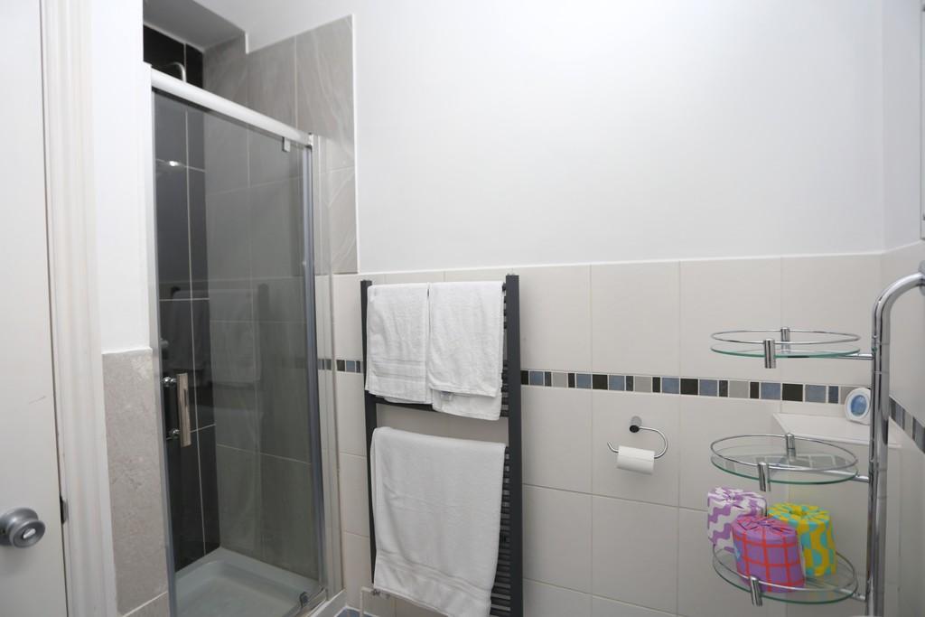 2nd bathroom
