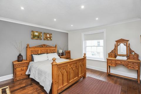 3 bedroom apartment to rent, High Street, Southampton SO32
