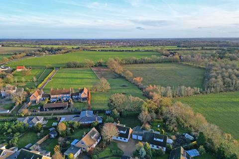 4 bedroom detached house for sale, Rose Acre, Holton St. Mary