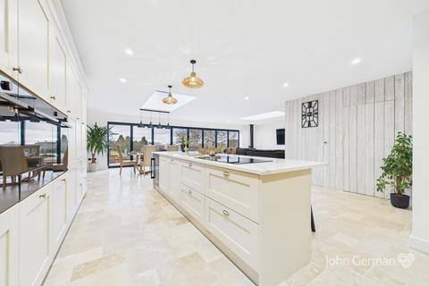4 bedroom detached house for sale, Henhurst Hill, Burton-on-Trent