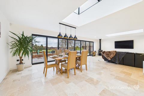 4 bedroom detached house for sale, Henhurst Hill, Burton-on-Trent