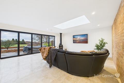4 bedroom detached house for sale, Henhurst Hill, Burton-on-Trent