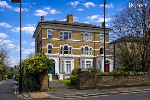 2 bedroom flat for sale, Church Road, London SE19
