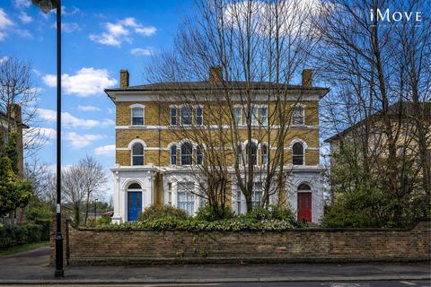 2 bedroom flat for sale, Church Road, London SE19