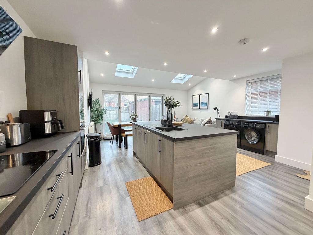Family Dining Kitchen