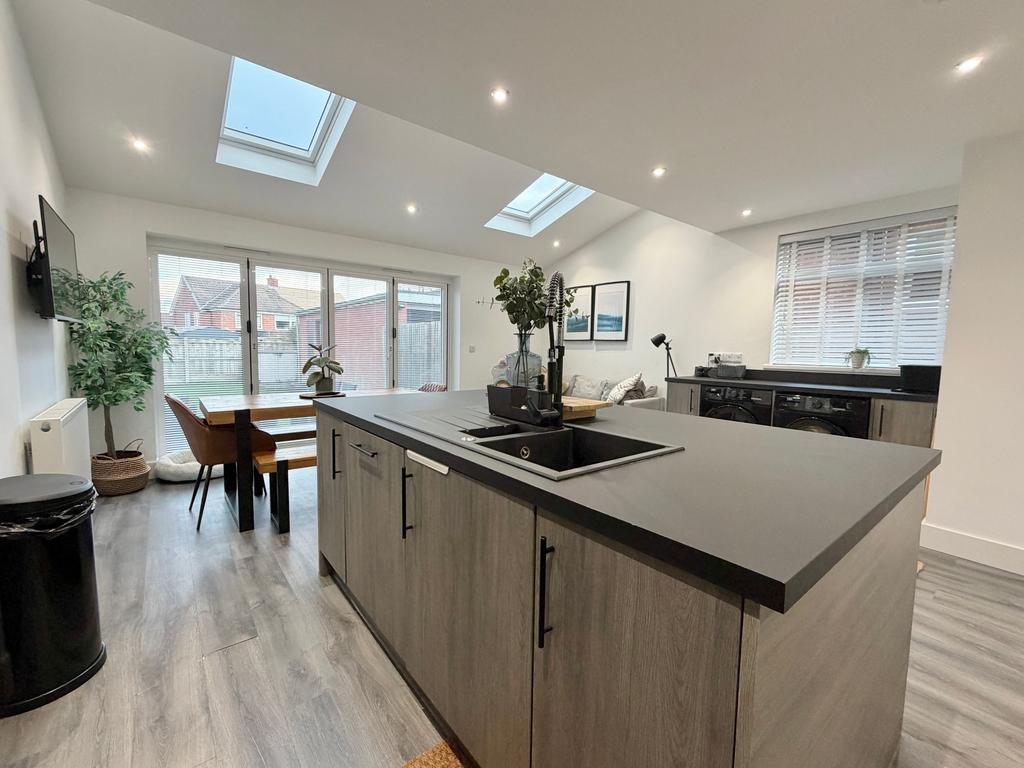 Family Dining Kitchen
