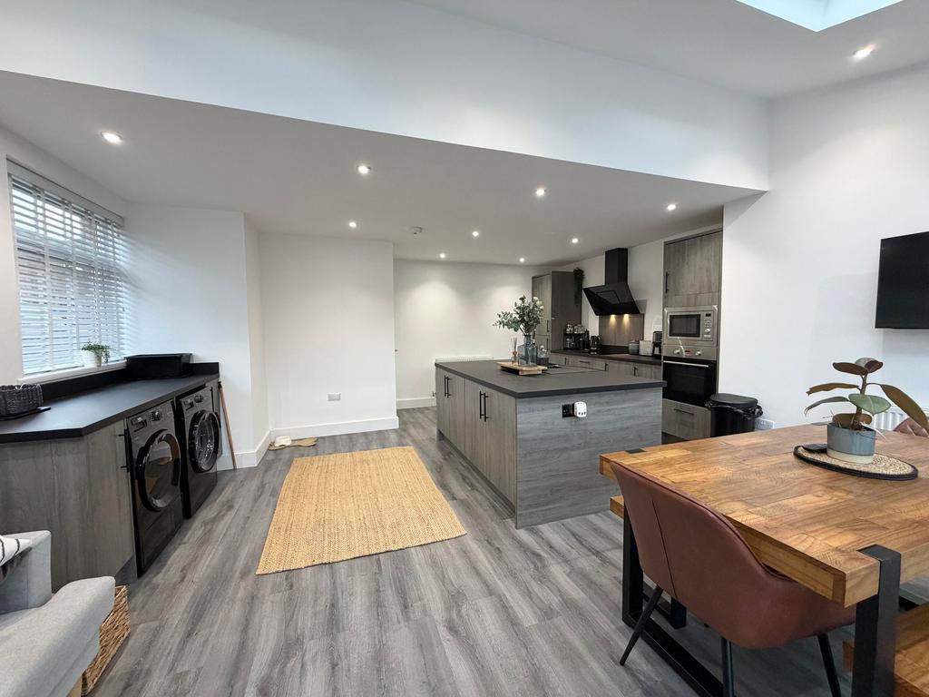 Family Dining Kitchen