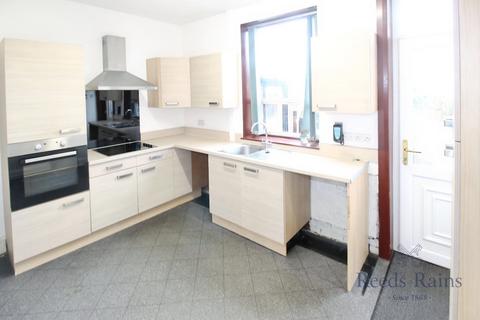 2 bedroom end of terrace house for sale, Pawson Street, Wakefield WF3