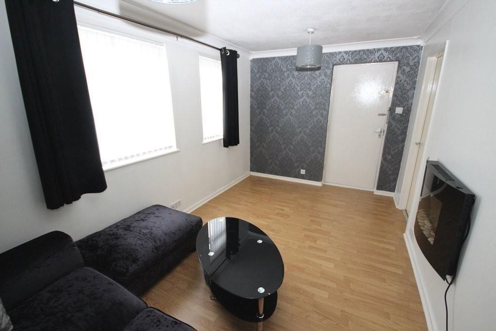 Living Room/Bedroom