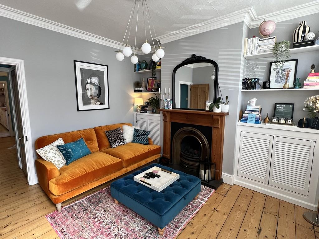1. Lounge