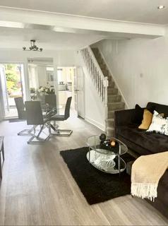 2 bedroom terraced house to rent, Brunswick Park Road, London N11