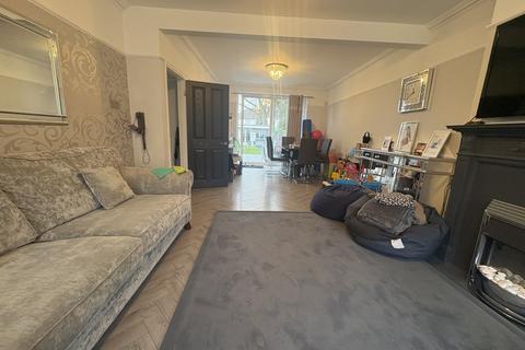 3 bedroom semi-detached house for sale, Hill Crest, Potters Bar EN6