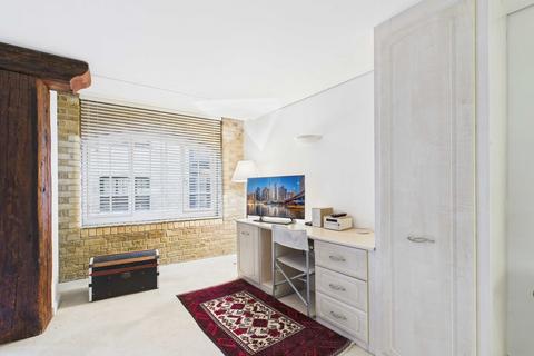 undefined, Butlers Wharf