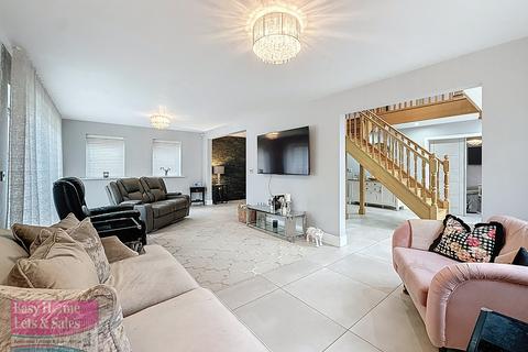 4 bedroom detached house for sale, Armetriding Reaches, Euxton
