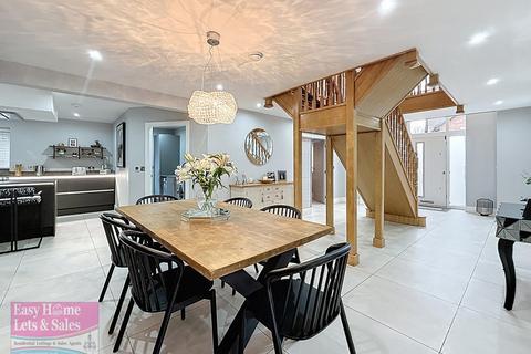 4 bedroom detached house for sale, Armetriding Reaches, Euxton